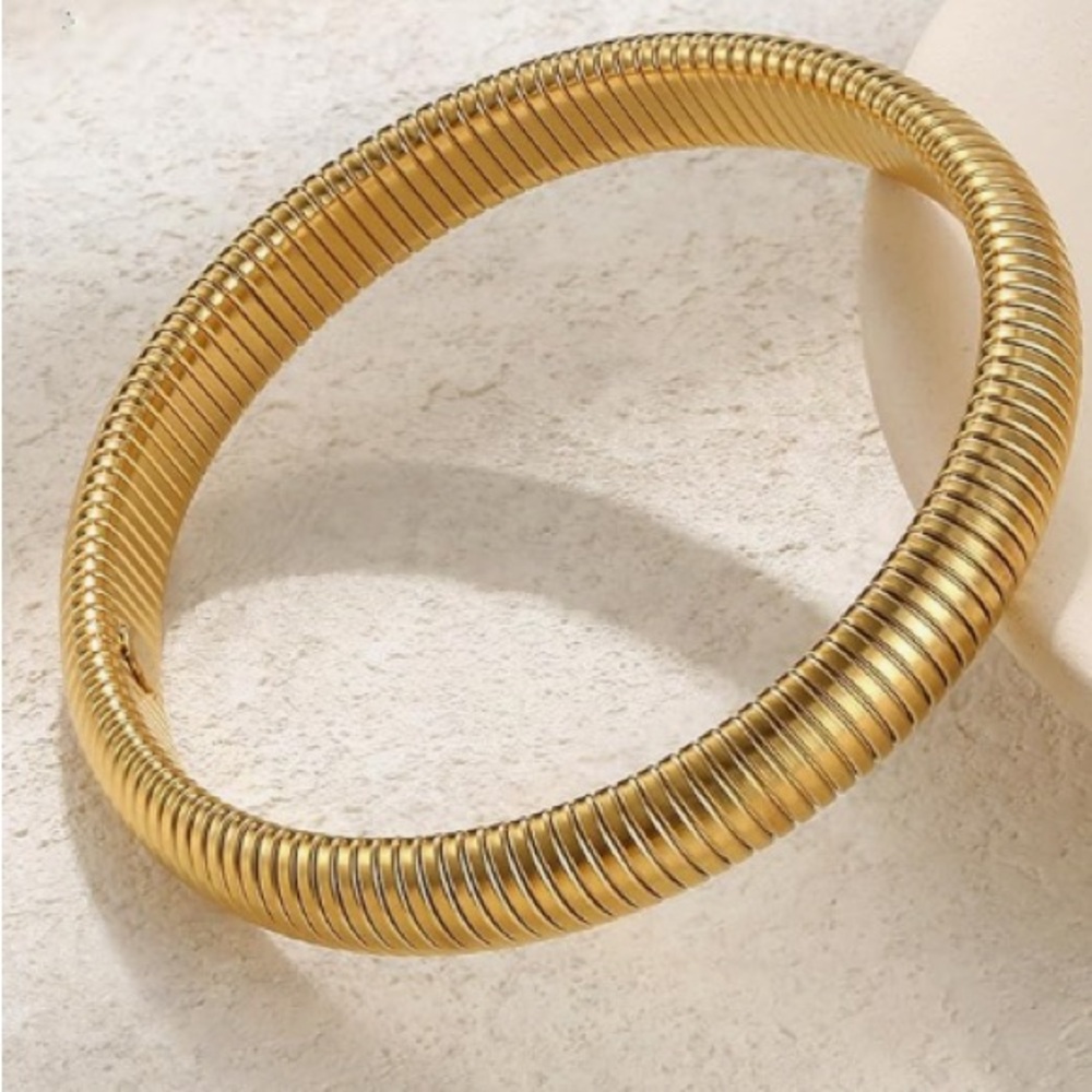 Elegant Gold-Tone Coil Bracelet